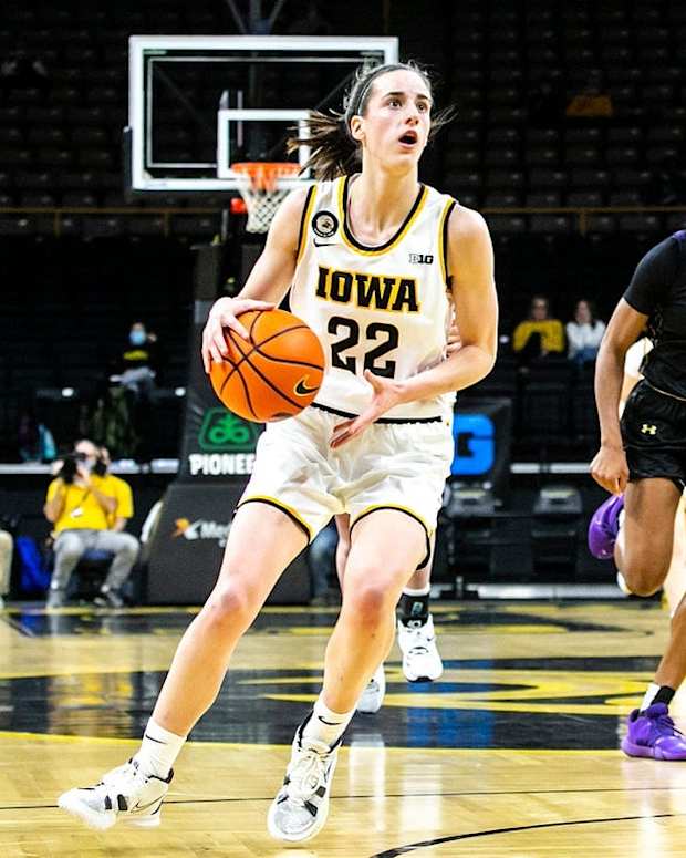 Iowa guard Caitlin Clark (22) rises to shoot a basket as Northwestern forward Courtney Shaw (15) defends during a NCAA Big Ten Conference women's basketball game, Thursday, Jan. 6, 2022, at Carver-Hawkeye Arena in Iowa City, Iowa.

220106 N Western Iowa Wbb 010 Jpg

Syndication Hawkcentral